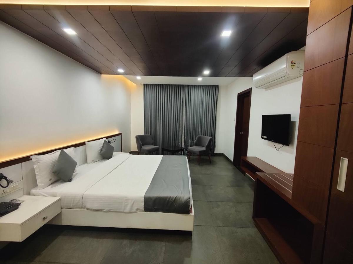 Brahma The Hotel Салтэн-Батери Экстерьер фото