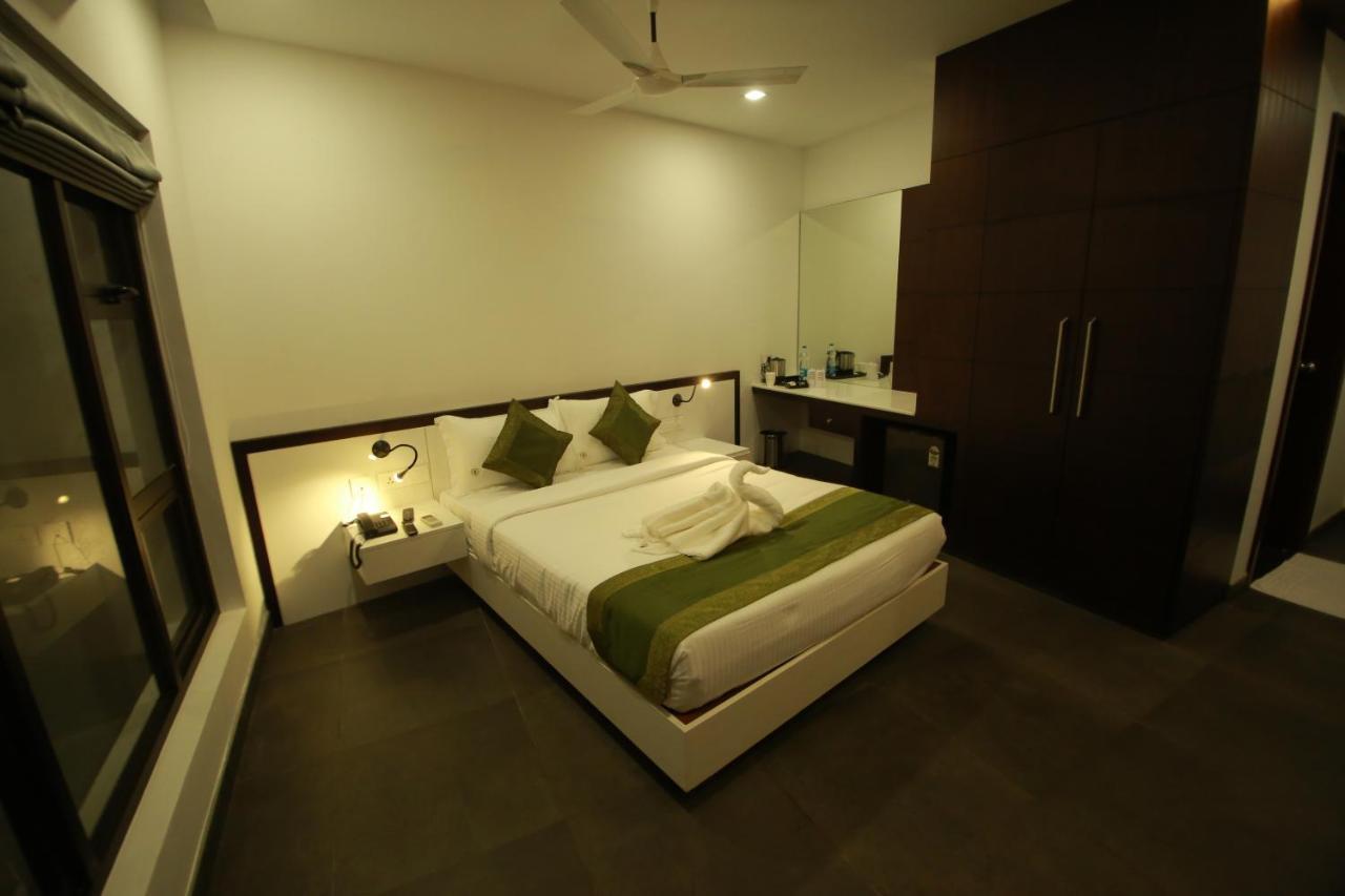 Brahma The Hotel Салтэн-Батери Экстерьер фото